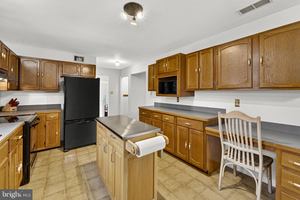 2266 BEAVER DAM RD, MIDLAND, Virginia 22728, 4 Bedrooms Bedrooms, ,3 BathroomsBathrooms,Residential,2266 BEAVER DAM RD,VAFQ2021262 MLS # VAFQ2021262