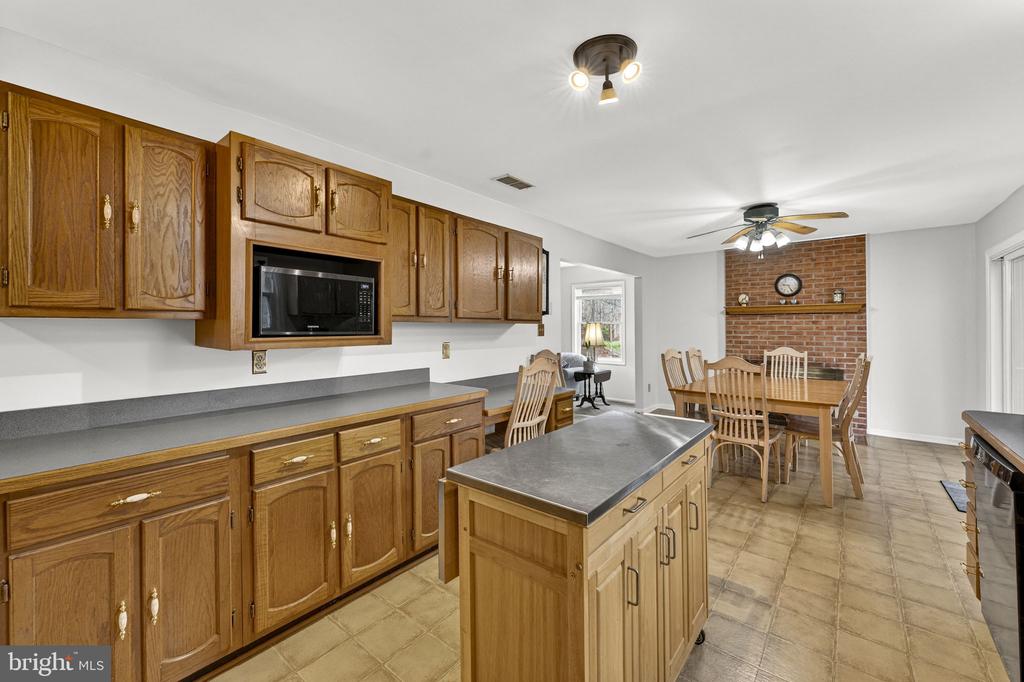 2266 BEAVER DAM RD, MIDLAND, Virginia 22728, 4 Bedrooms Bedrooms, ,3 BathroomsBathrooms,Residential,2266 BEAVER DAM RD,VAFQ2021262 MLS # VAFQ2021262