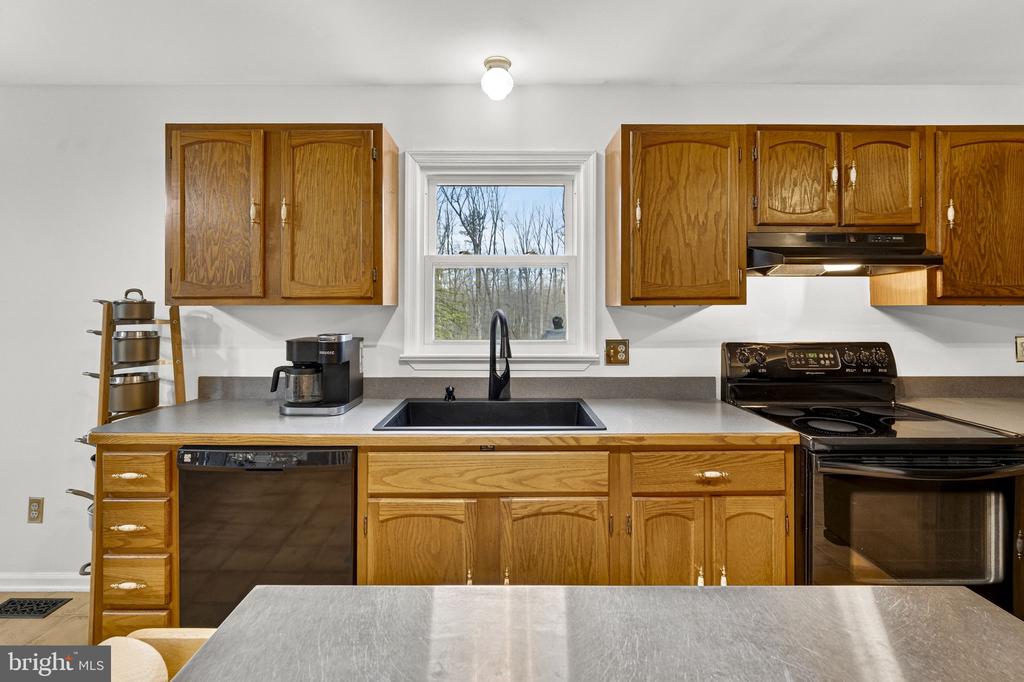 2266 BEAVER DAM RD, MIDLAND, Virginia 22728, 4 Bedrooms Bedrooms, ,3 BathroomsBathrooms,Residential,2266 BEAVER DAM RD,VAFQ2021262 MLS # VAFQ2021262