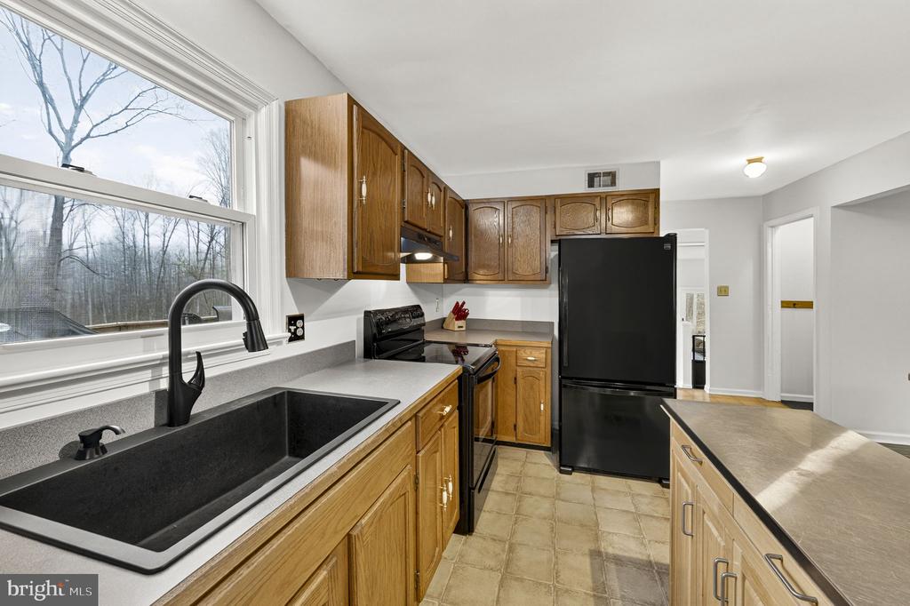 2266 BEAVER DAM RD, MIDLAND, Virginia 22728, 4 Bedrooms Bedrooms, ,3 BathroomsBathrooms,Residential,2266 BEAVER DAM RD,VAFQ2021262 MLS # VAFQ2021262