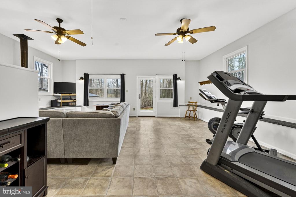 2266 BEAVER DAM RD, MIDLAND, Virginia 22728, 4 Bedrooms Bedrooms, ,3 BathroomsBathrooms,Residential,2266 BEAVER DAM RD,VAFQ2021262 MLS # VAFQ2021262