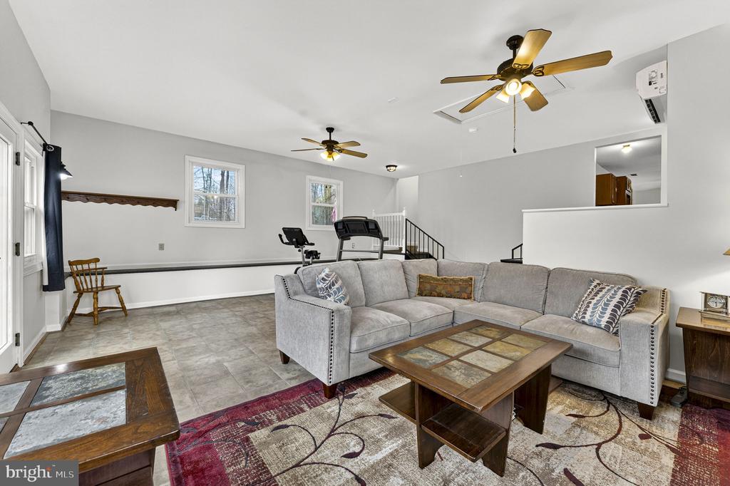 2266 BEAVER DAM RD, MIDLAND, Virginia 22728, 4 Bedrooms Bedrooms, ,3 BathroomsBathrooms,Residential,2266 BEAVER DAM RD,VAFQ2021262 MLS # VAFQ2021262