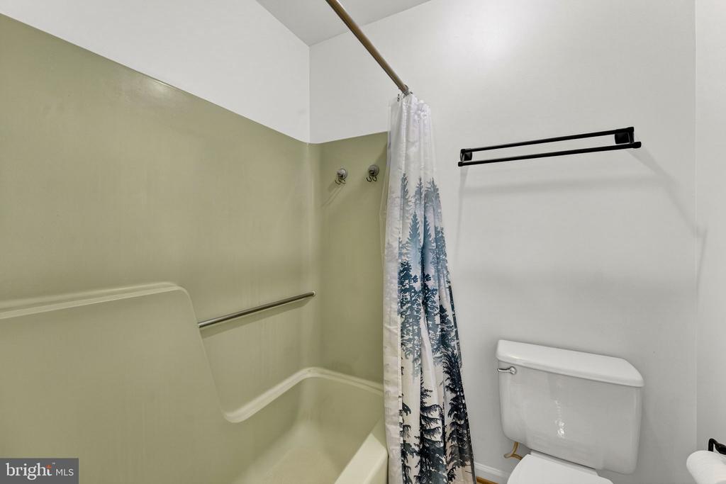 2266 BEAVER DAM RD, MIDLAND, Virginia 22728, 4 Bedrooms Bedrooms, ,3 BathroomsBathrooms,Residential,2266 BEAVER DAM RD,VAFQ2021262 MLS # VAFQ2021262