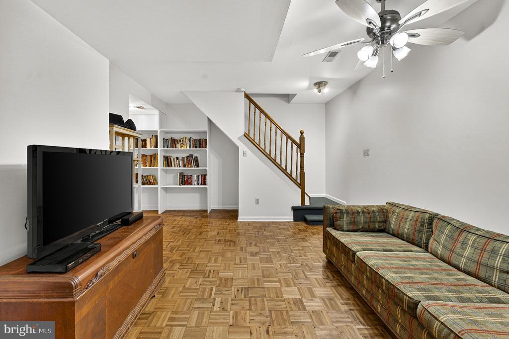 2266 BEAVER DAM RD, MIDLAND, Virginia 22728, 4 Bedrooms Bedrooms, ,3 BathroomsBathrooms,Residential,2266 BEAVER DAM RD,VAFQ2021262 MLS # VAFQ2021262