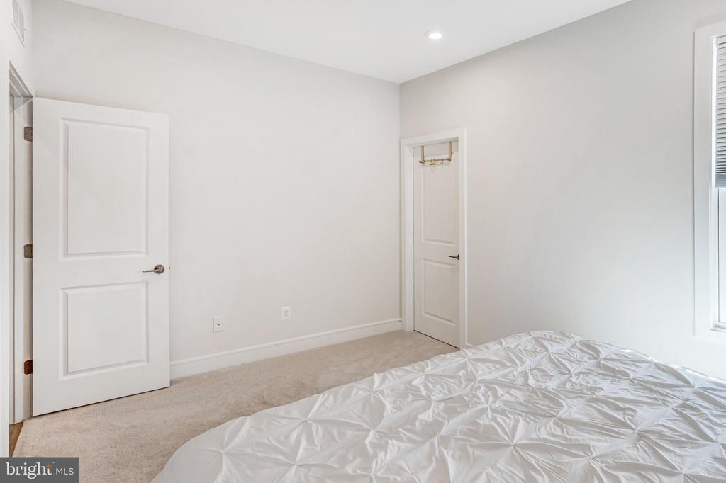 3609 STEPHENSONS HILL LN, MARSHALL, Virginia 20115, 4 Bedrooms Bedrooms, ,3 BathroomsBathrooms,Residential,3609 STEPHENSONS HILL LN,VAFQ2021300 MLS # VAFQ2021300