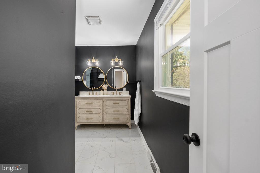 18493 COLONIAL DR, CULPEPER, Virginia 22701, 3 Bedrooms Bedrooms, ,3 BathroomsBathrooms,Residential,CARLTON HILLS,18493 COLONIAL DR,VACU2013234 MLS # VACU2013234