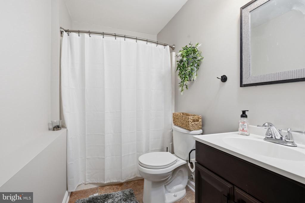 8507 OAK GLEN CT, FREDERICKSBURG, Virginia 22407, 4 Bedrooms Bedrooms, ,4 BathroomsBathrooms,Residential,8507 OAK GLEN CT,VASP2040792 MLS # VASP2040792