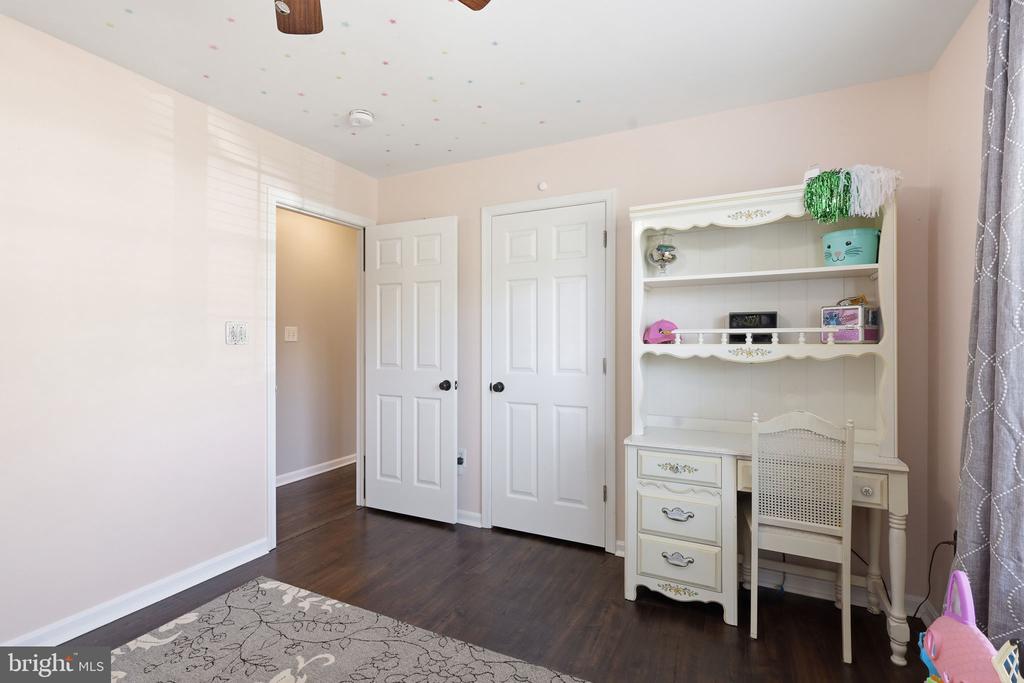 8507 OAK GLEN CT, FREDERICKSBURG, Virginia 22407, 4 Bedrooms Bedrooms, ,4 BathroomsBathrooms,Residential,8507 OAK GLEN CT,VASP2040792 MLS # VASP2040792