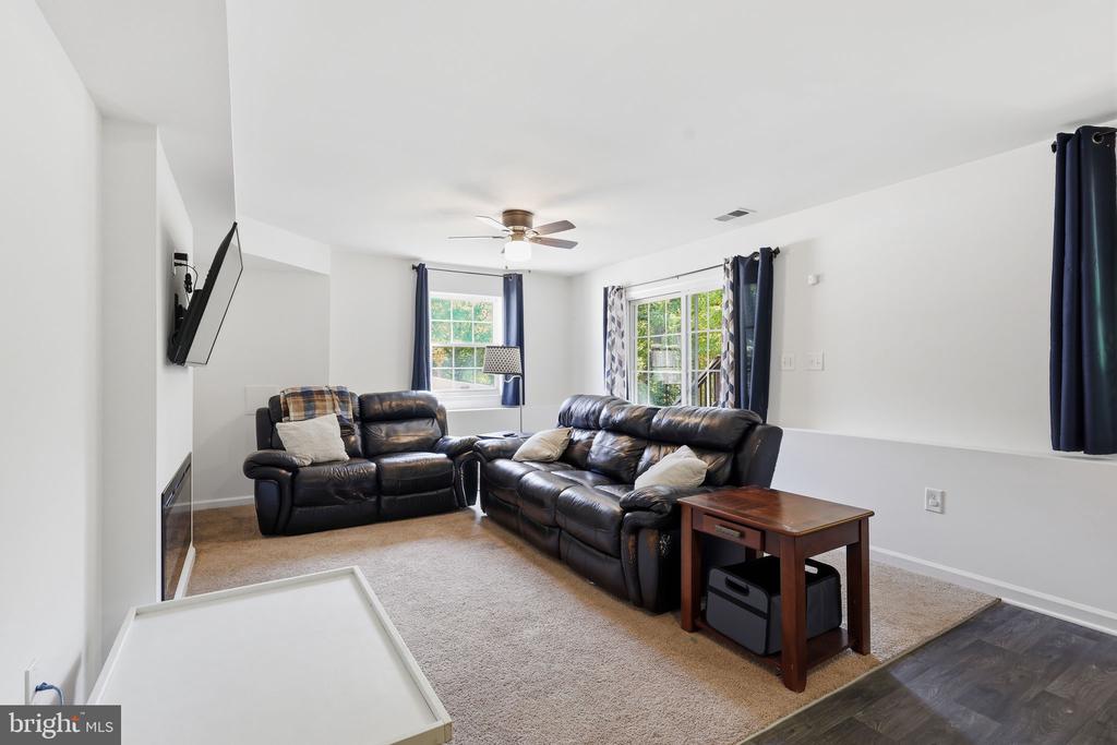 8507 OAK GLEN CT, FREDERICKSBURG, Virginia 22407, 4 Bedrooms Bedrooms, ,4 BathroomsBathrooms,Residential,8507 OAK GLEN CT,VASP2040792 MLS # VASP2040792