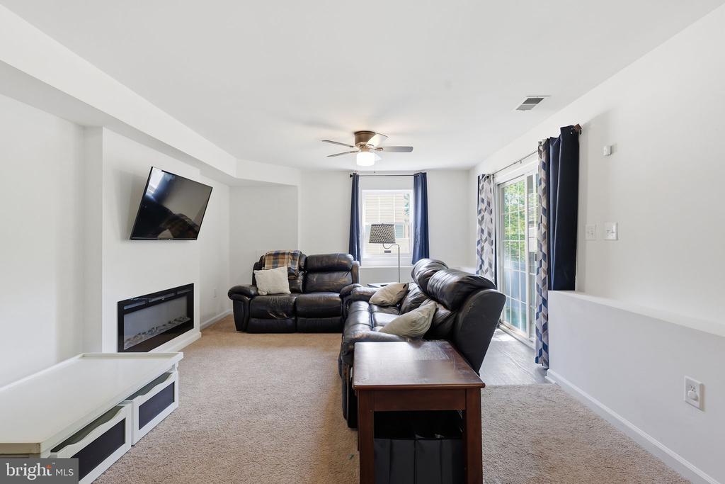 8507 OAK GLEN CT, FREDERICKSBURG, Virginia 22407, 4 Bedrooms Bedrooms, ,4 BathroomsBathrooms,Residential,8507 OAK GLEN CT,VASP2040792 MLS # VASP2040792