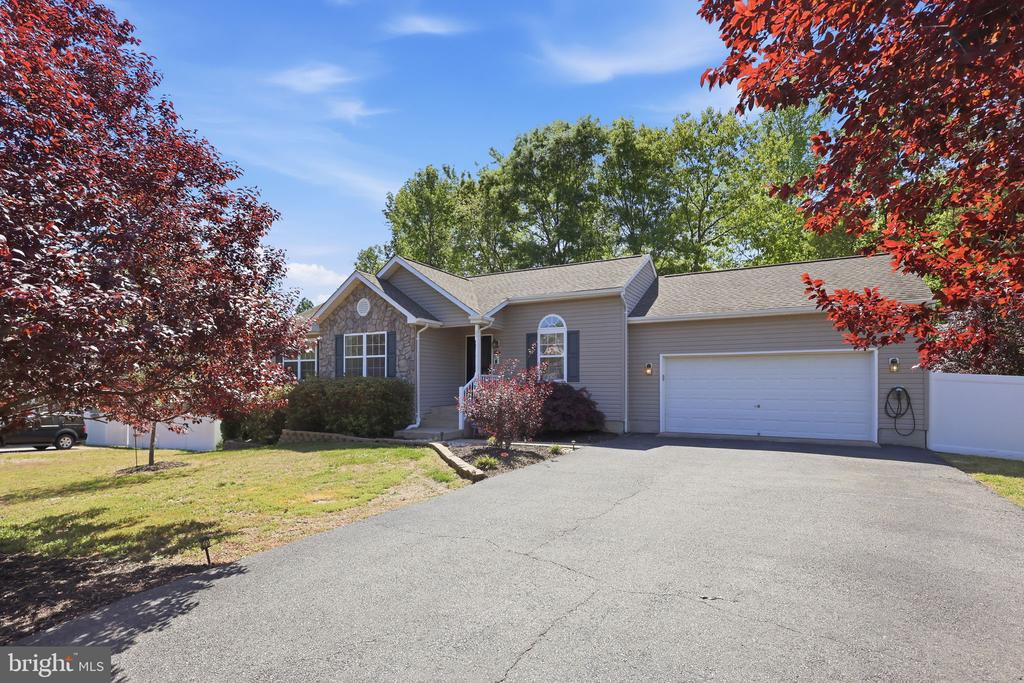 8507 OAK GLEN CT, FREDERICKSBURG, Virginia 22407, 4 Bedrooms Bedrooms, ,4 BathroomsBathrooms,Residential,8507 OAK GLEN CT,VASP2040792 MLS # VASP2040792