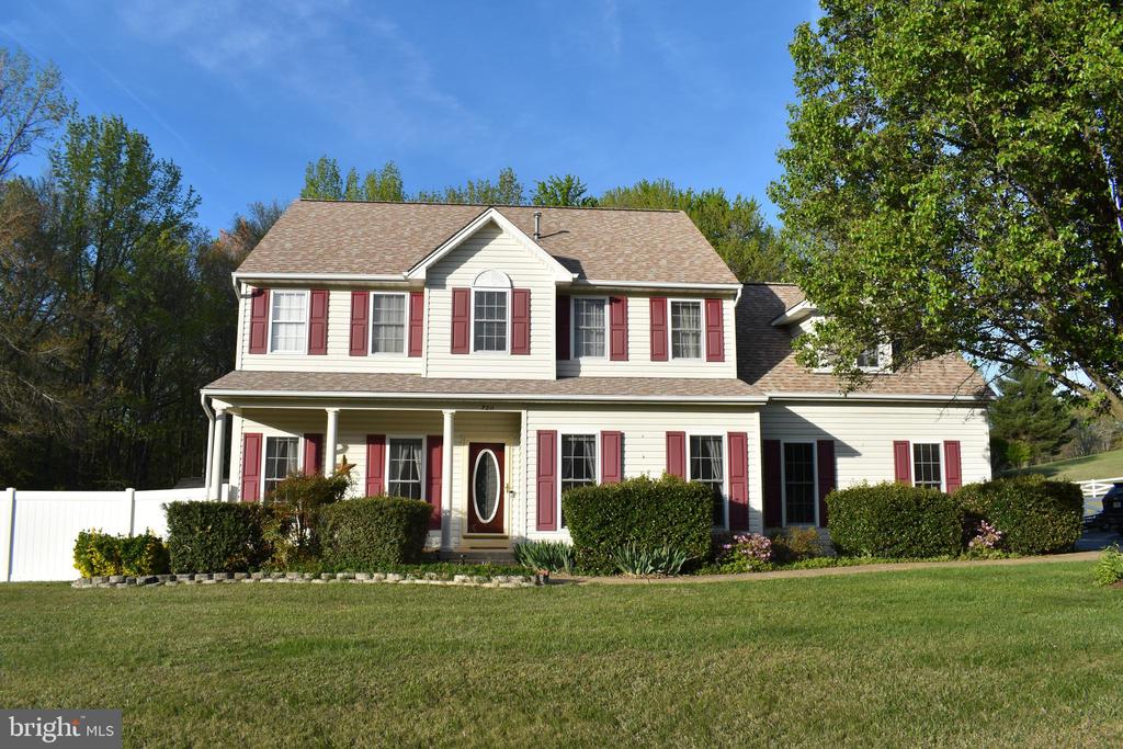 7211 CATTAIL CT, FREDERICKSBURG, Virginia 22407, 4 Bedrooms Bedrooms, ,2 BathroomsBathrooms,Residential,7211 CATTAIL CT,VASP2040948 MLS # VASP2040948