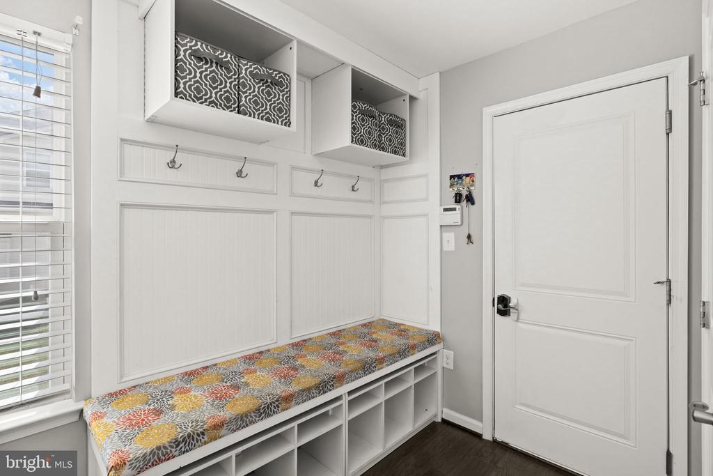 6016 GREENSPRING RD, FREDERICKSBURG, Virginia 22407, 6 Bedrooms Bedrooms, ,5 BathroomsBathrooms,Residential,6016 GREENSPRING RD,VASP2040998 MLS # VASP2040998