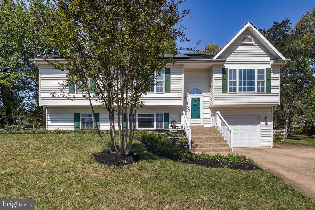 7584 MYERS CT, WARRENTON, Virginia 20187, 4 Bedrooms Bedrooms, ,3 BathroomsBathrooms,Residential,7584 MYERS CT,VAFQ2021594 MLS # VAFQ2021594