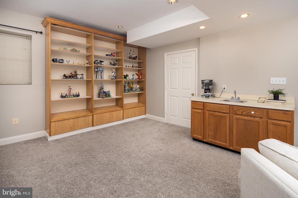 7584 MYERS CT, WARRENTON, Virginia 20187, 4 Bedrooms Bedrooms, ,3 BathroomsBathrooms,Residential,7584 MYERS CT,VAFQ2021594 MLS # VAFQ2021594