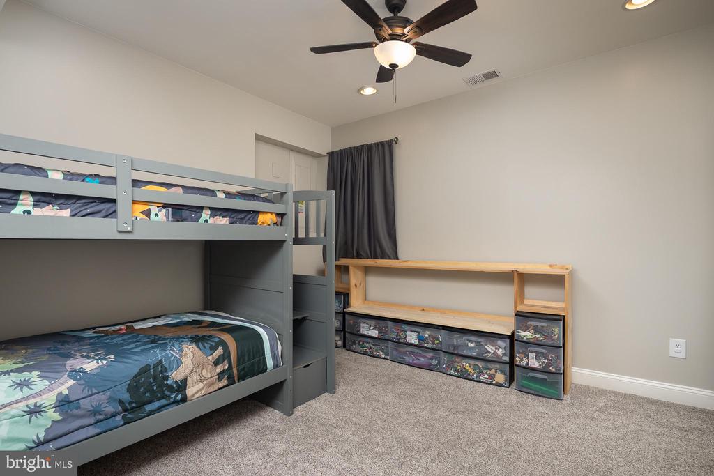 7584 MYERS CT, WARRENTON, Virginia 20187, 4 Bedrooms Bedrooms, ,3 BathroomsBathrooms,Residential,7584 MYERS CT,VAFQ2021594 MLS # VAFQ2021594