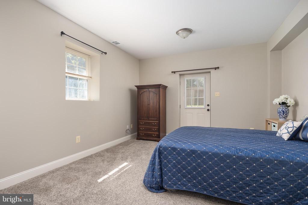 7584 MYERS CT, WARRENTON, Virginia 20187, 4 Bedrooms Bedrooms, ,3 BathroomsBathrooms,Residential,7584 MYERS CT,VAFQ2021594 MLS # VAFQ2021594