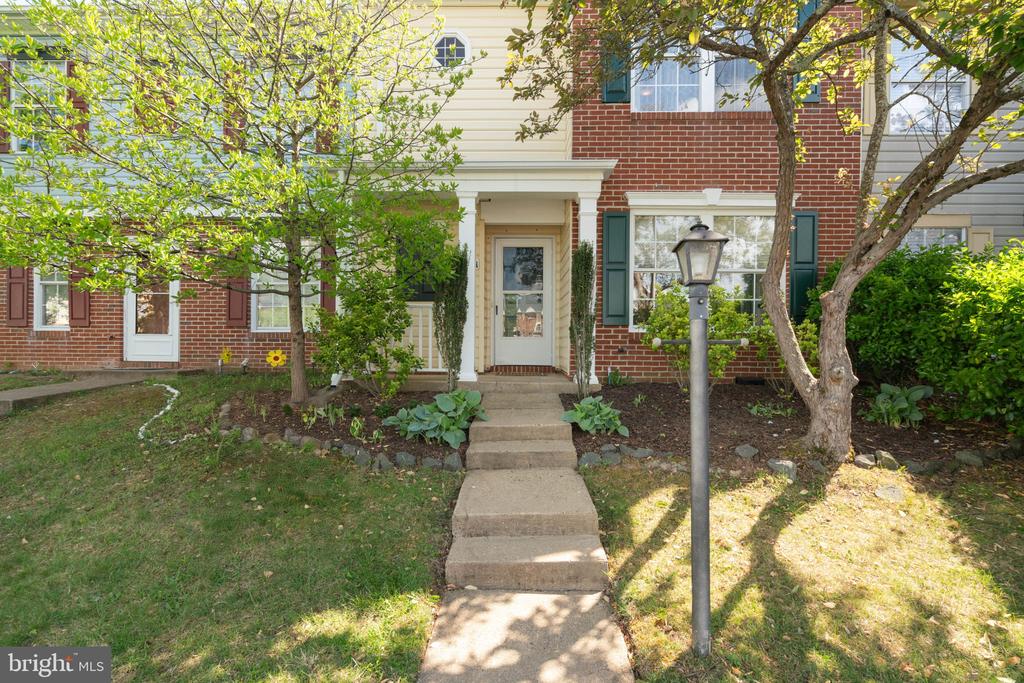 11031 THAXTON PL, FREDERICKSBURG, Virginia 22407, 2 Bedrooms Bedrooms, ,2 BathroomsBathrooms,Residential,VILLAGESS OF SAL,11031 THAXTON PL,VASP2041026 MLS # VASP2041026