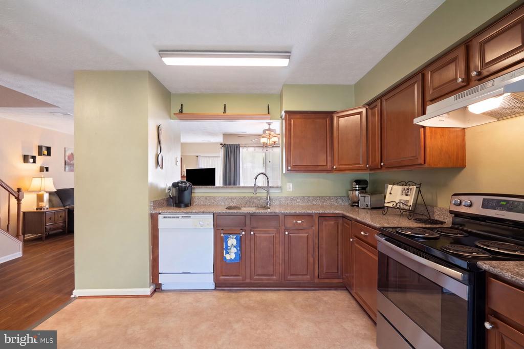 11031 THAXTON PL, FREDERICKSBURG, Virginia 22407, 2 Bedrooms Bedrooms, ,2 BathroomsBathrooms,Residential,VILLAGESS OF SAL,11031 THAXTON PL,VASP2041026 MLS # VASP2041026