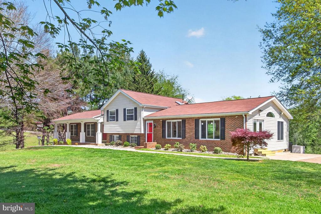 10037 COBBLER VIEW DR, DELAPLANE, Virginia 20144, 5 Bedrooms Bedrooms, ,3 BathroomsBathrooms,Residential,10037 COBBLER VIEW DR,VAFQ2021612 MLS # VAFQ2021612