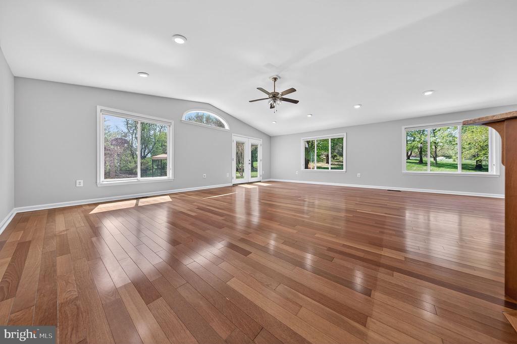 10037 COBBLER VIEW DR, DELAPLANE, Virginia 20144, 5 Bedrooms Bedrooms, ,3 BathroomsBathrooms,Residential,10037 COBBLER VIEW DR,VAFQ2021612 MLS # VAFQ2021612