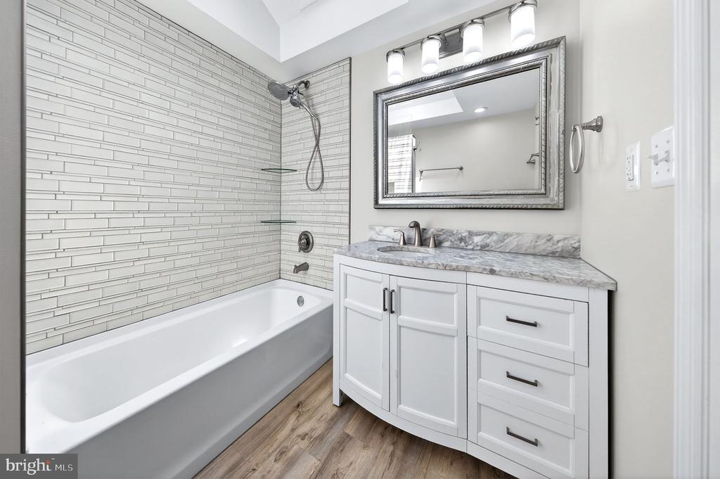 10037 COBBLER VIEW DR, DELAPLANE, Virginia 20144, 5 Bedrooms Bedrooms, ,3 BathroomsBathrooms,Residential,10037 COBBLER VIEW DR,VAFQ2021612 MLS # VAFQ2021612