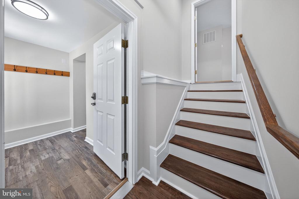 10037 COBBLER VIEW DR, DELAPLANE, Virginia 20144, 5 Bedrooms Bedrooms, ,3 BathroomsBathrooms,Residential,10037 COBBLER VIEW DR,VAFQ2021612 MLS # VAFQ2021612