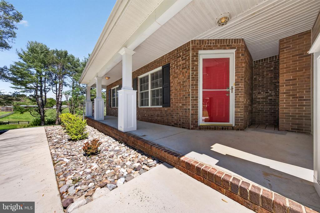 10037 COBBLER VIEW DR, DELAPLANE, Virginia 20144, 5 Bedrooms Bedrooms, ,3 BathroomsBathrooms,Residential,10037 COBBLER VIEW DR,VAFQ2021612 MLS # VAFQ2021612