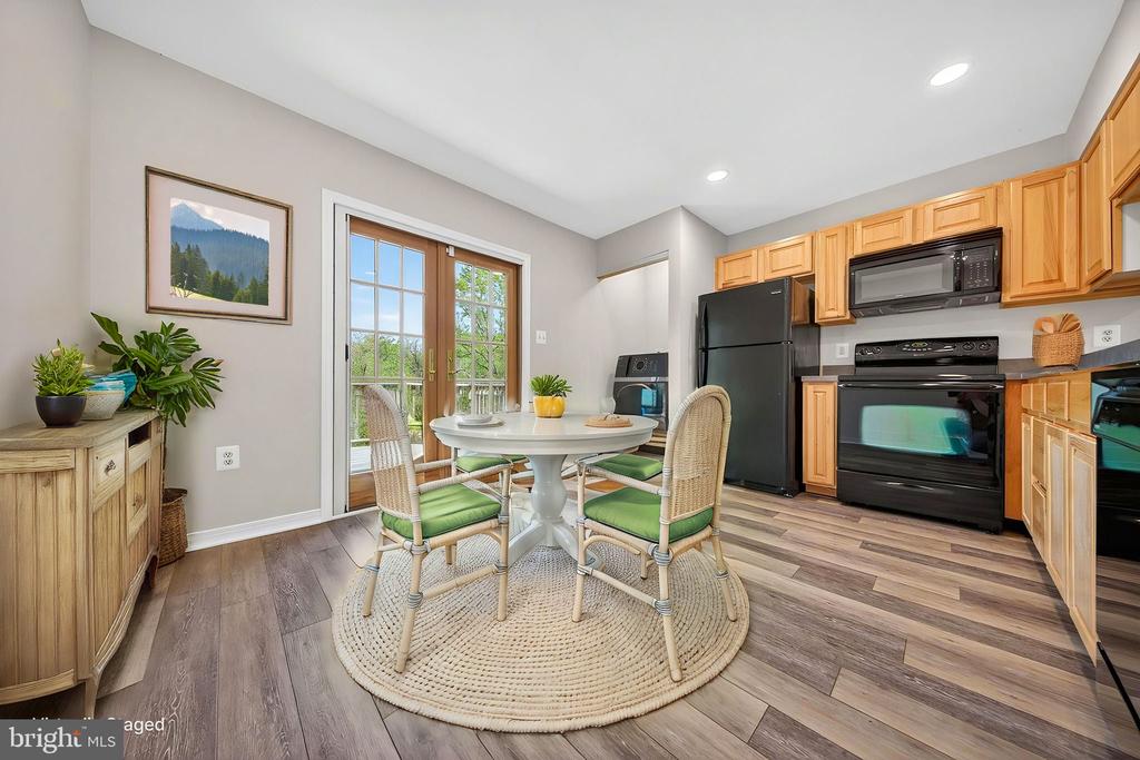 10037 COBBLER VIEW DR, DELAPLANE, Virginia 20144, 5 Bedrooms Bedrooms, ,3 BathroomsBathrooms,Residential,10037 COBBLER VIEW DR,VAFQ2021612 MLS # VAFQ2021612