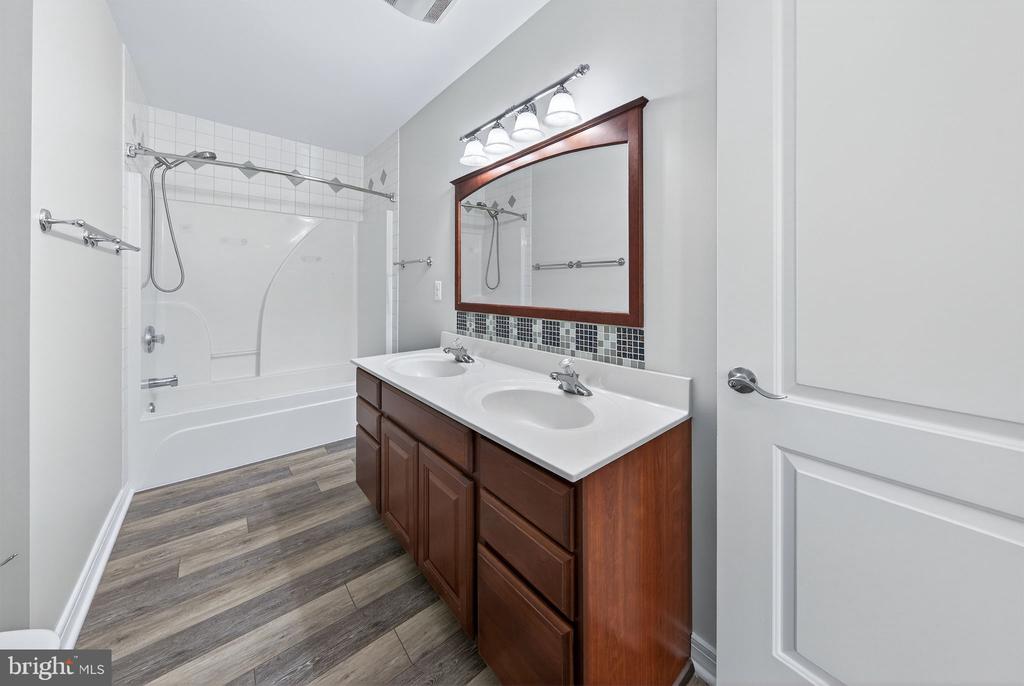 10037 COBBLER VIEW DR, DELAPLANE, Virginia 20144, 5 Bedrooms Bedrooms, ,3 BathroomsBathrooms,Residential,10037 COBBLER VIEW DR,VAFQ2021612 MLS # VAFQ2021612