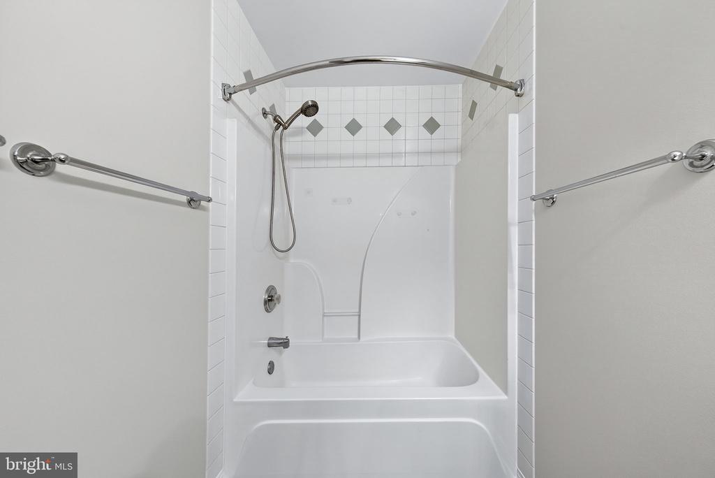 10037 COBBLER VIEW DR, DELAPLANE, Virginia 20144, 5 Bedrooms Bedrooms, ,3 BathroomsBathrooms,Residential,10037 COBBLER VIEW DR,VAFQ2021612 MLS # VAFQ2021612