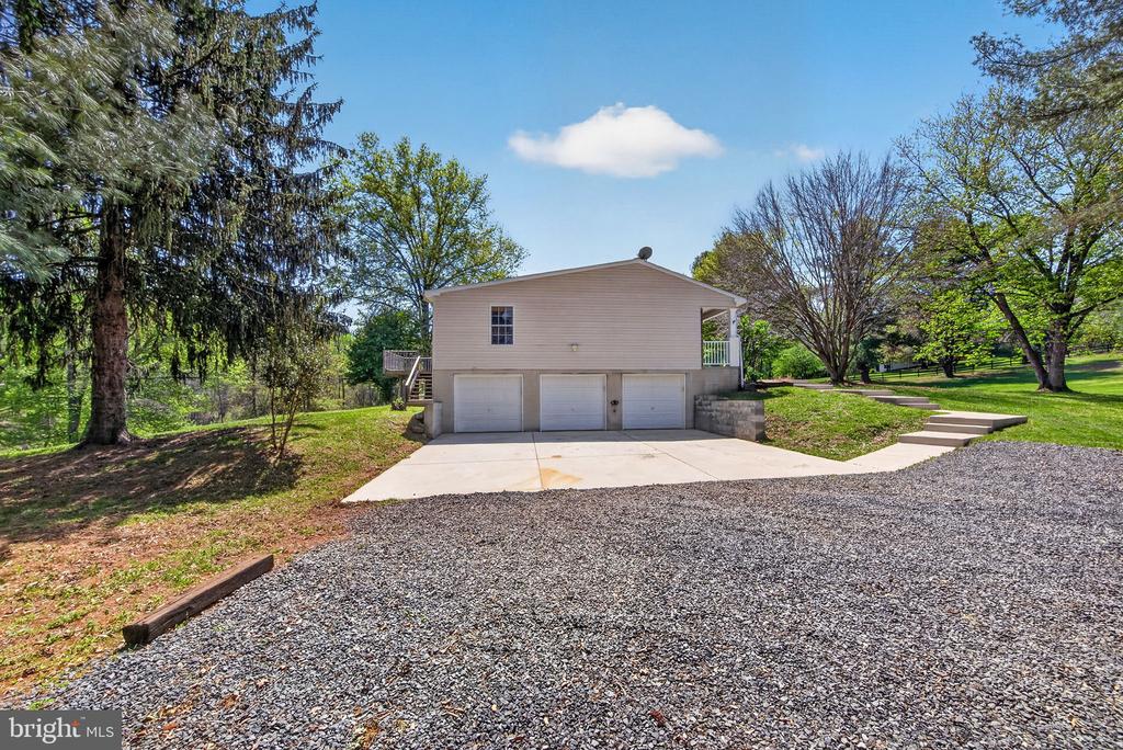 10037 COBBLER VIEW DR, DELAPLANE, Virginia 20144, 5 Bedrooms Bedrooms, ,3 BathroomsBathrooms,Residential,10037 COBBLER VIEW DR,VAFQ2021612 MLS # VAFQ2021612