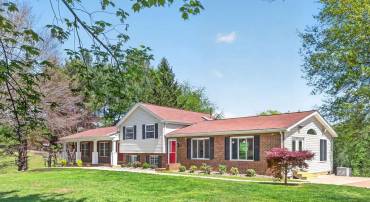 10037 COBBLER VIEW DR, DELAPLANE, Virginia 20144, 5 Bedrooms Bedrooms, ,3 BathroomsBathrooms,Residential,10037 COBBLER VIEW DR,VAFQ2021612 MLS # VAFQ2021612