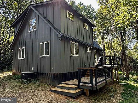 325 PERSIMMON HILL DR, ROSELAND, Virginia 22967, 3 Bedrooms Bedrooms, ,2 BathroomsBathrooms,Residential,325 PERSIMMON HILL DR,VANL2000656 MLS # VANL2000656