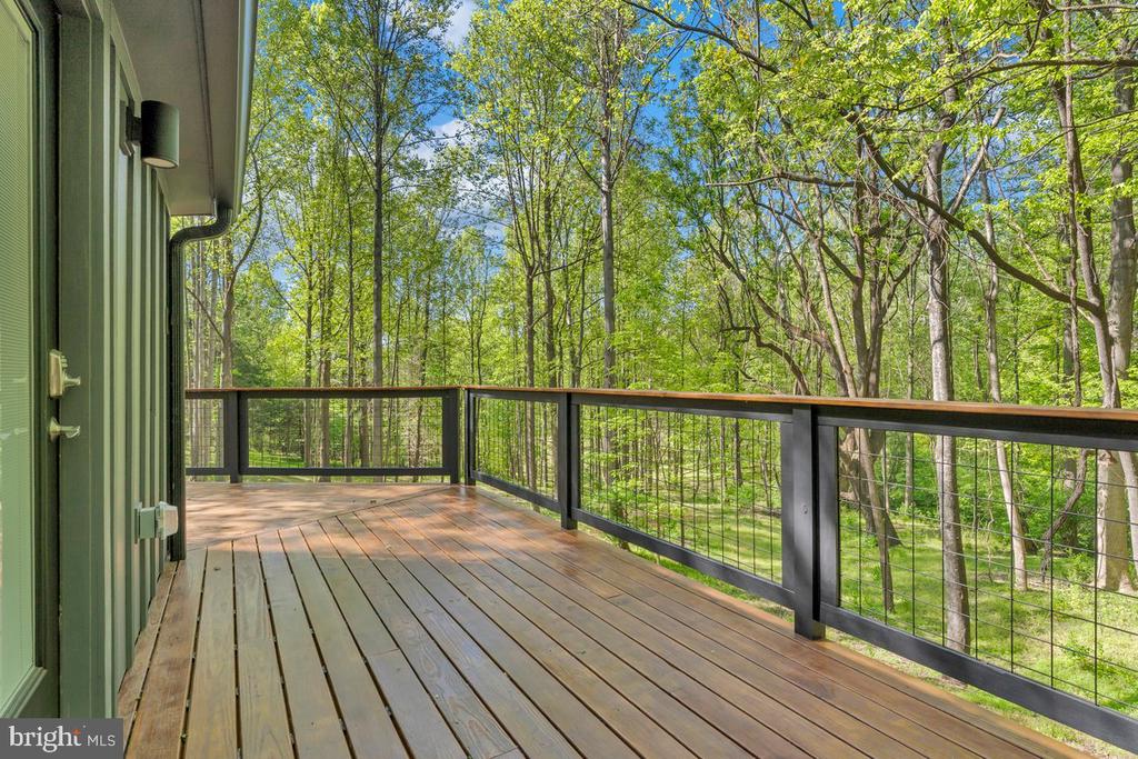 325 PERSIMMON HILL DR, ROSELAND, Virginia 22967, 3 Bedrooms Bedrooms, ,2 BathroomsBathrooms,Residential,325 PERSIMMON HILL DR,VANL2000656 MLS # VANL2000656