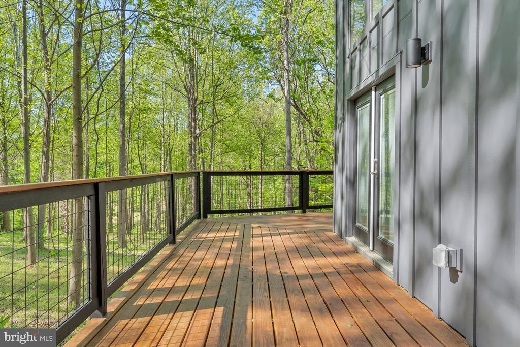 325 PERSIMMON HILL DR, ROSELAND, Virginia 22967, 3 Bedrooms Bedrooms, ,2 BathroomsBathrooms,Residential,325 PERSIMMON HILL DR,VANL2000656 MLS # VANL2000656