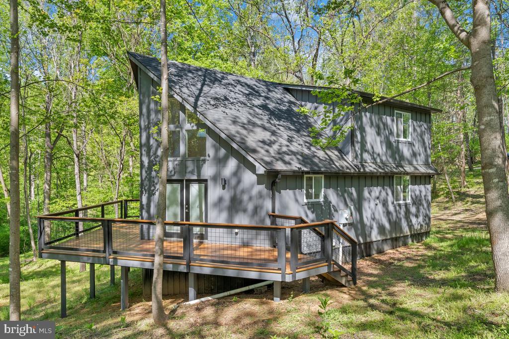 325 PERSIMMON HILL DR, ROSELAND, Virginia 22967, 3 Bedrooms Bedrooms, ,2 BathroomsBathrooms,Residential,325 PERSIMMON HILL DR,VANL2000656 MLS # VANL2000656