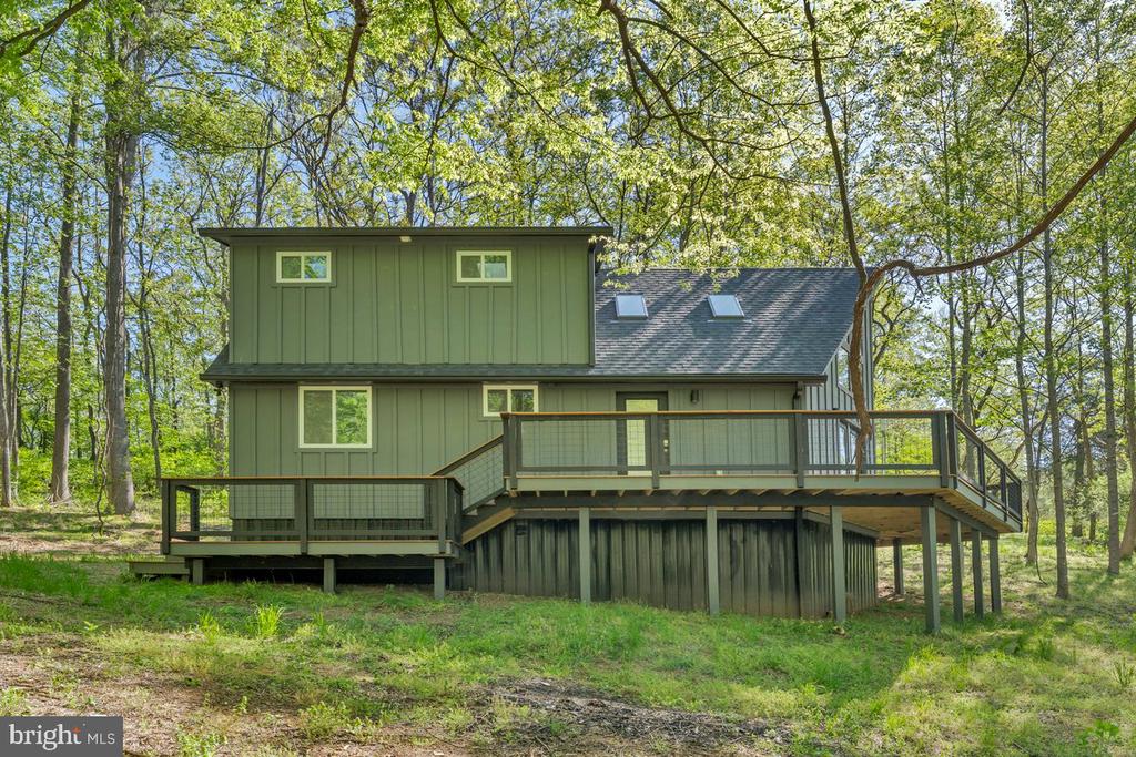 325 PERSIMMON HILL DR, ROSELAND, Virginia 22967, 3 Bedrooms Bedrooms, ,2 BathroomsBathrooms,Residential,325 PERSIMMON HILL DR,VANL2000656 MLS # VANL2000656