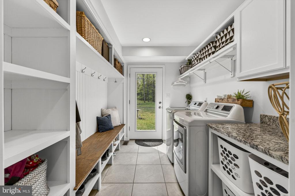 9396 DONNYBROOK DR, MIDLAND, Virginia 22728, 3 Bedrooms Bedrooms, ,2 BathroomsBathrooms,Residential,9396 DONNYBROOK DR,VAFQ2021626 MLS # VAFQ2021626