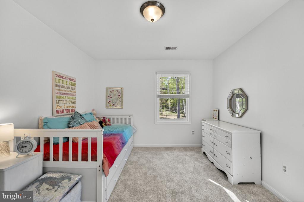 9396 DONNYBROOK DR, MIDLAND, Virginia 22728, 3 Bedrooms Bedrooms, ,2 BathroomsBathrooms,Residential,9396 DONNYBROOK DR,VAFQ2021626 MLS # VAFQ2021626