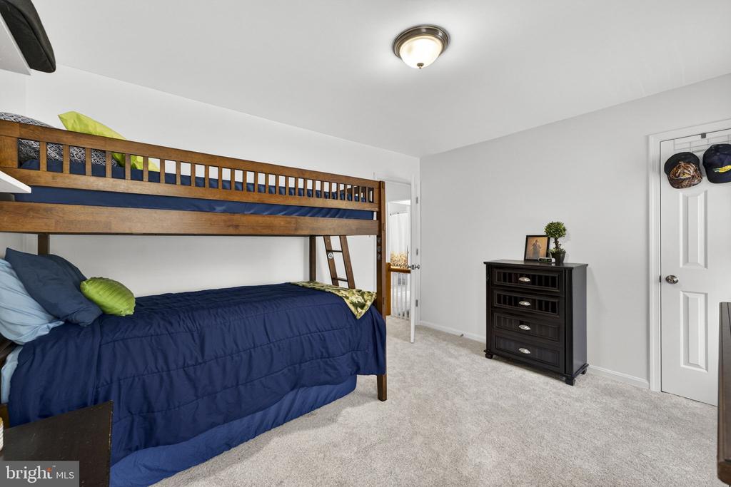 9396 DONNYBROOK DR, MIDLAND, Virginia 22728, 3 Bedrooms Bedrooms, ,2 BathroomsBathrooms,Residential,9396 DONNYBROOK DR,VAFQ2021626 MLS # VAFQ2021626