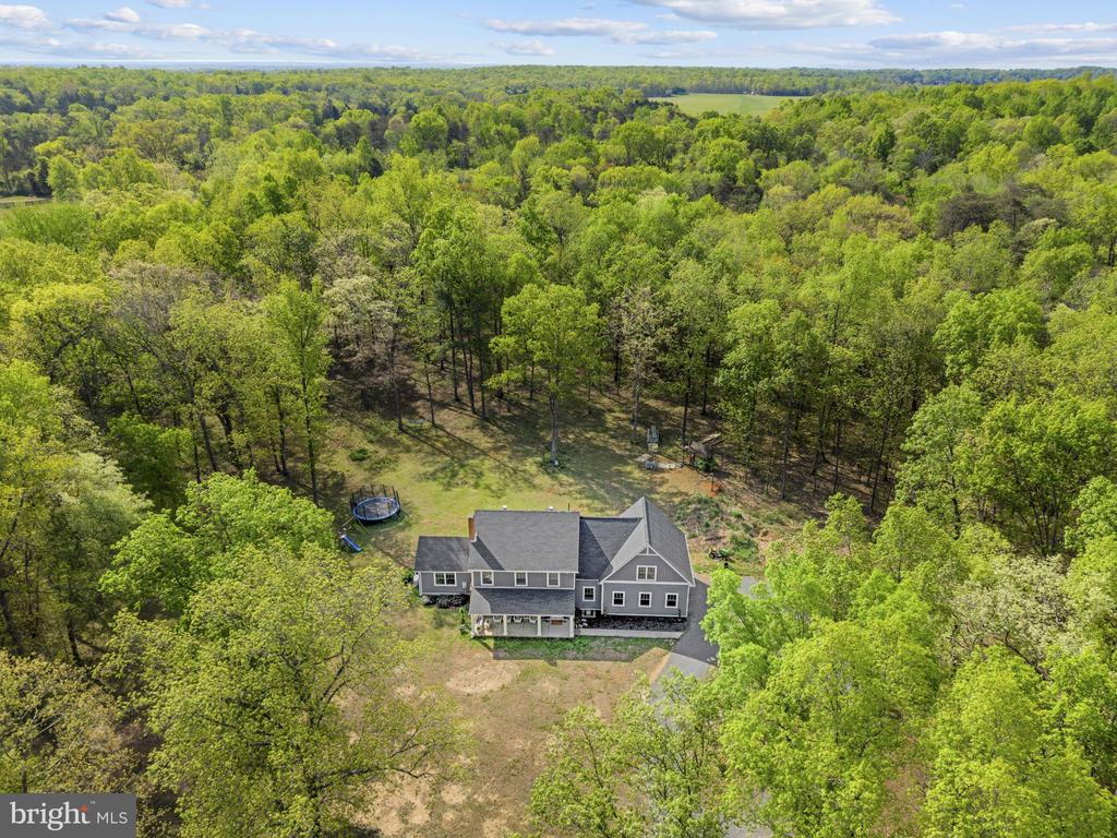 9396 DONNYBROOK DR, MIDLAND, Virginia 22728, 3 Bedrooms Bedrooms, ,2 BathroomsBathrooms,Residential,9396 DONNYBROOK DR,VAFQ2021626 MLS # VAFQ2021626