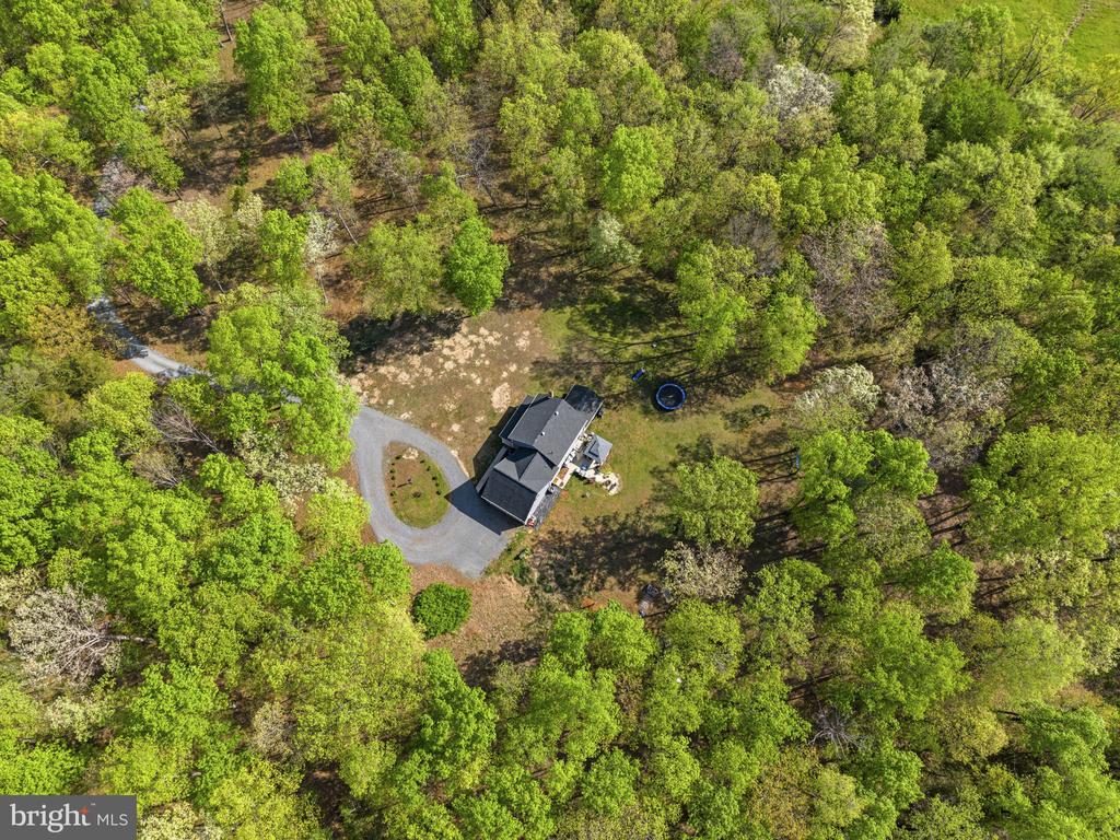 9396 DONNYBROOK DR, MIDLAND, Virginia 22728, 3 Bedrooms Bedrooms, ,2 BathroomsBathrooms,Residential,9396 DONNYBROOK DR,VAFQ2021626 MLS # VAFQ2021626