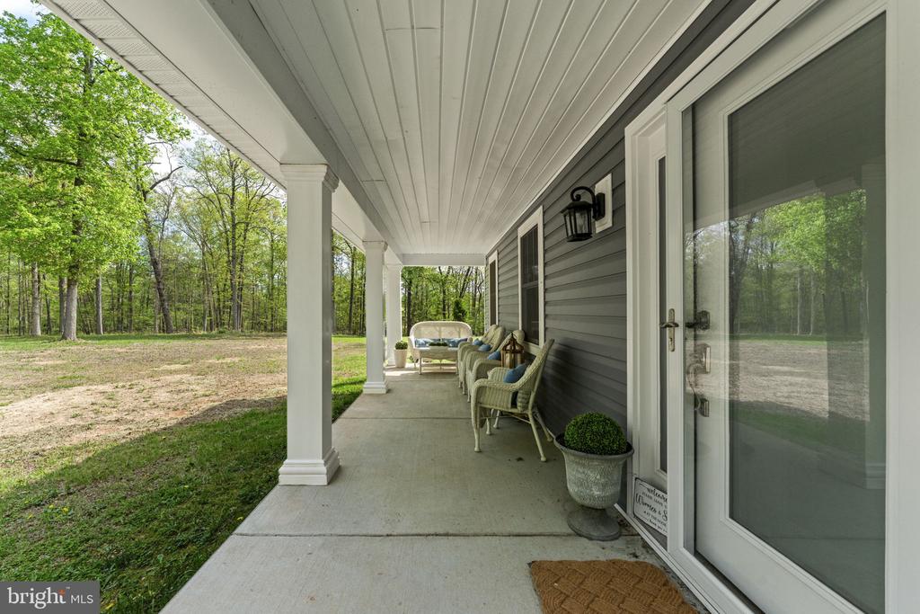 9396 DONNYBROOK DR, MIDLAND, Virginia 22728, 3 Bedrooms Bedrooms, ,2 BathroomsBathrooms,Residential,9396 DONNYBROOK DR,VAFQ2021626 MLS # VAFQ2021626