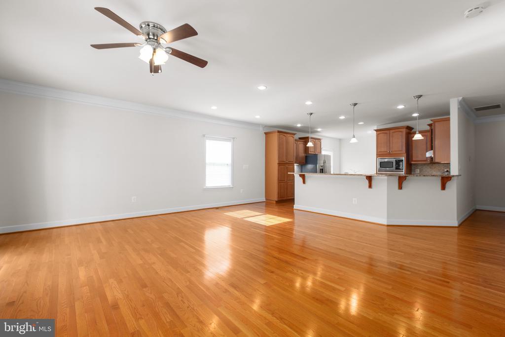 5817 S MILLS MANOR CT, FREDERICKSBURG, Virginia 22407, 3 Bedrooms Bedrooms, ,3 BathroomsBathrooms,Residential,5817 S MILLS MANOR CT,VASP2041108 MLS # VASP2041108