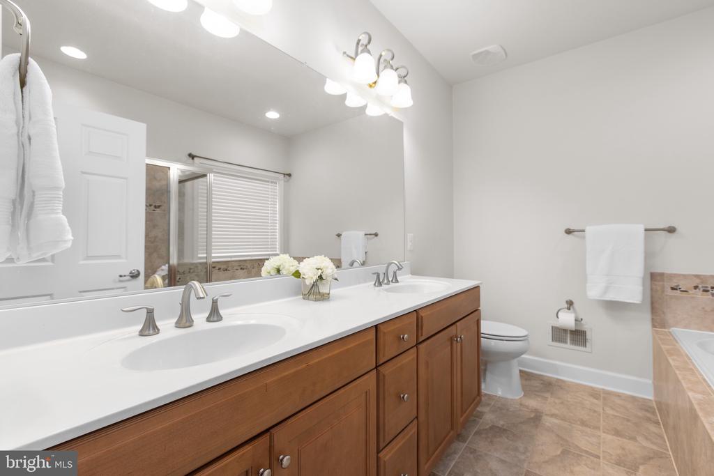 5817 S MILLS MANOR CT, FREDERICKSBURG, Virginia 22407, 3 Bedrooms Bedrooms, ,3 BathroomsBathrooms,Residential,5817 S MILLS MANOR CT,VASP2041108 MLS # VASP2041108