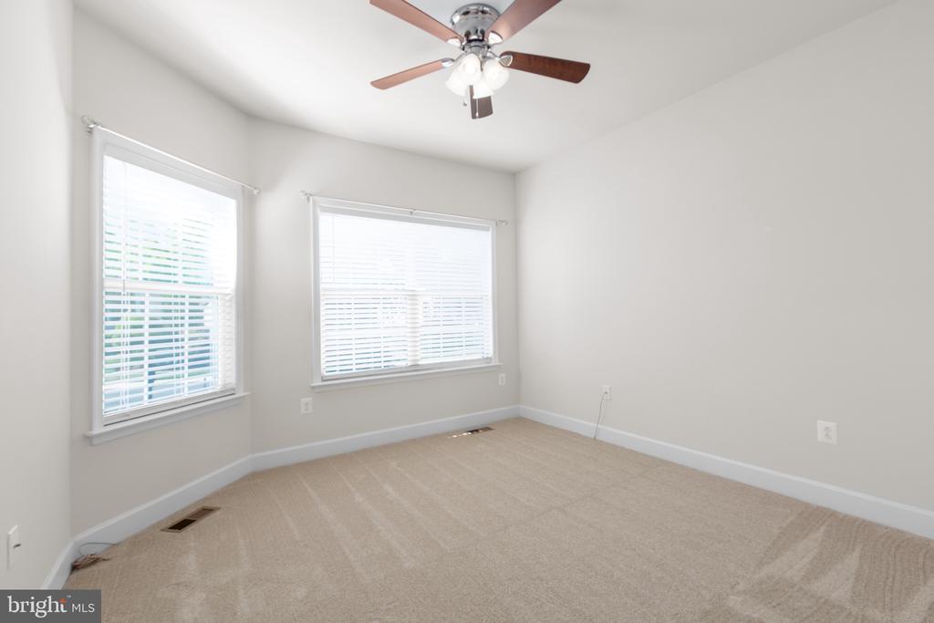 5817 S MILLS MANOR CT, FREDERICKSBURG, Virginia 22407, 3 Bedrooms Bedrooms, ,3 BathroomsBathrooms,Residential,5817 S MILLS MANOR CT,VASP2041108 MLS # VASP2041108