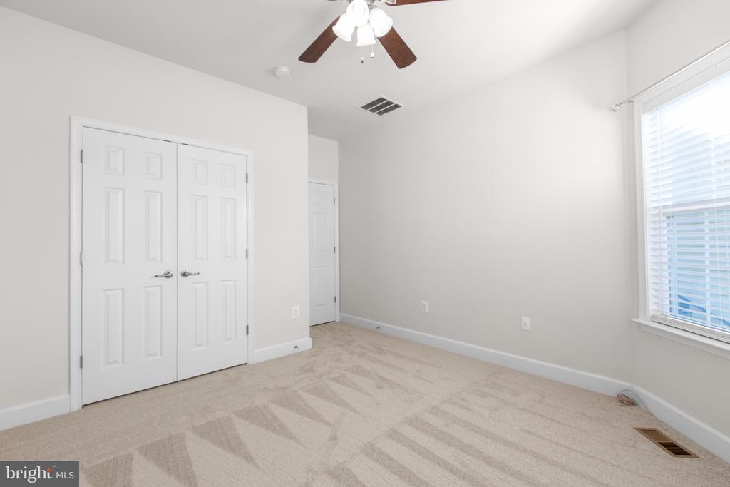 5817 S MILLS MANOR CT, FREDERICKSBURG, Virginia 22407, 3 Bedrooms Bedrooms, ,3 BathroomsBathrooms,Residential,5817 S MILLS MANOR CT,VASP2041108 MLS # VASP2041108