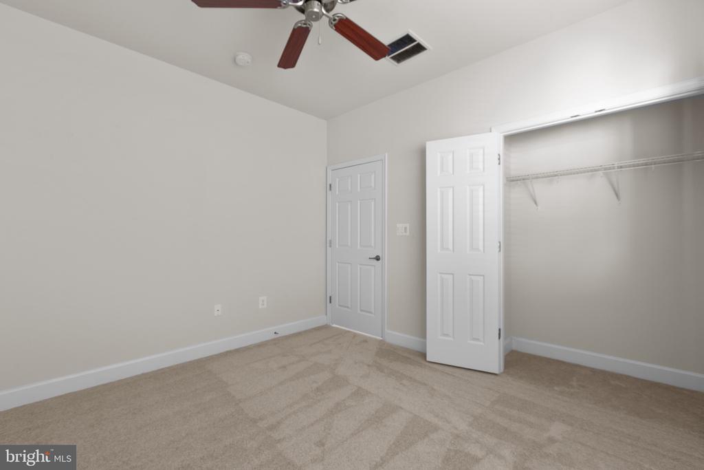 5817 S MILLS MANOR CT, FREDERICKSBURG, Virginia 22407, 3 Bedrooms Bedrooms, ,3 BathroomsBathrooms,Residential,5817 S MILLS MANOR CT,VASP2041108 MLS # VASP2041108