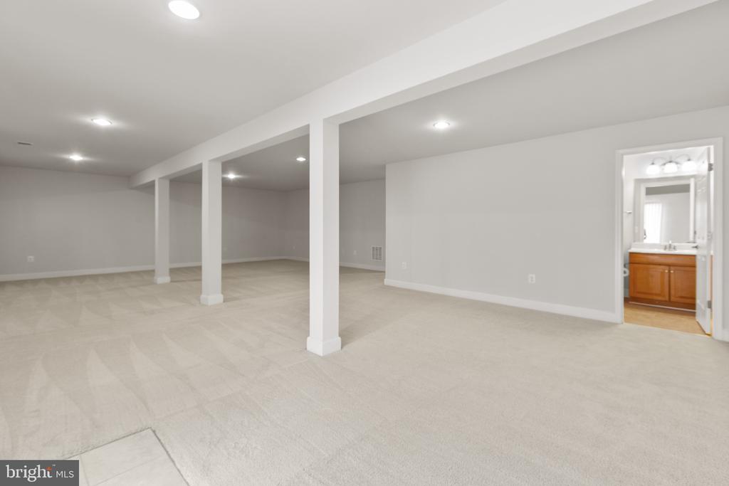 5817 S MILLS MANOR CT, FREDERICKSBURG, Virginia 22407, 3 Bedrooms Bedrooms, ,3 BathroomsBathrooms,Residential,5817 S MILLS MANOR CT,VASP2041108 MLS # VASP2041108